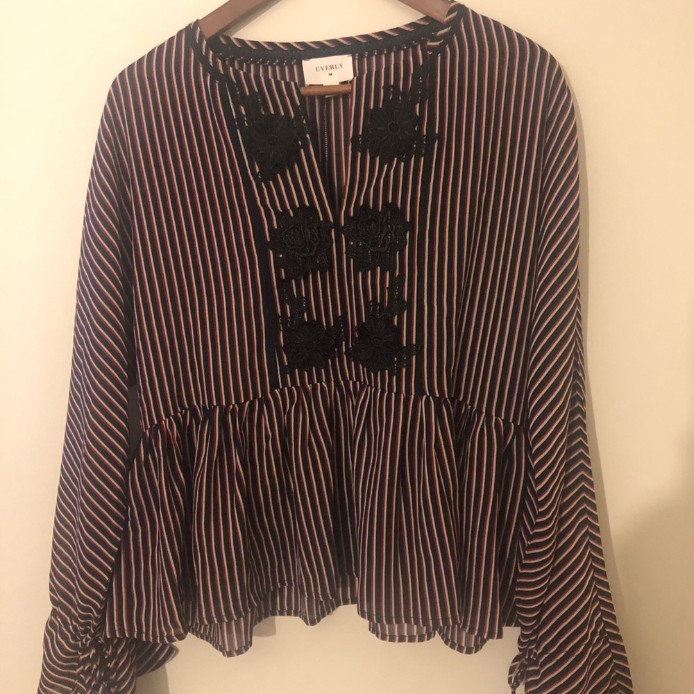 EVERLY RED & BLACK CROCHET APPLIQUÉ BLOUSE